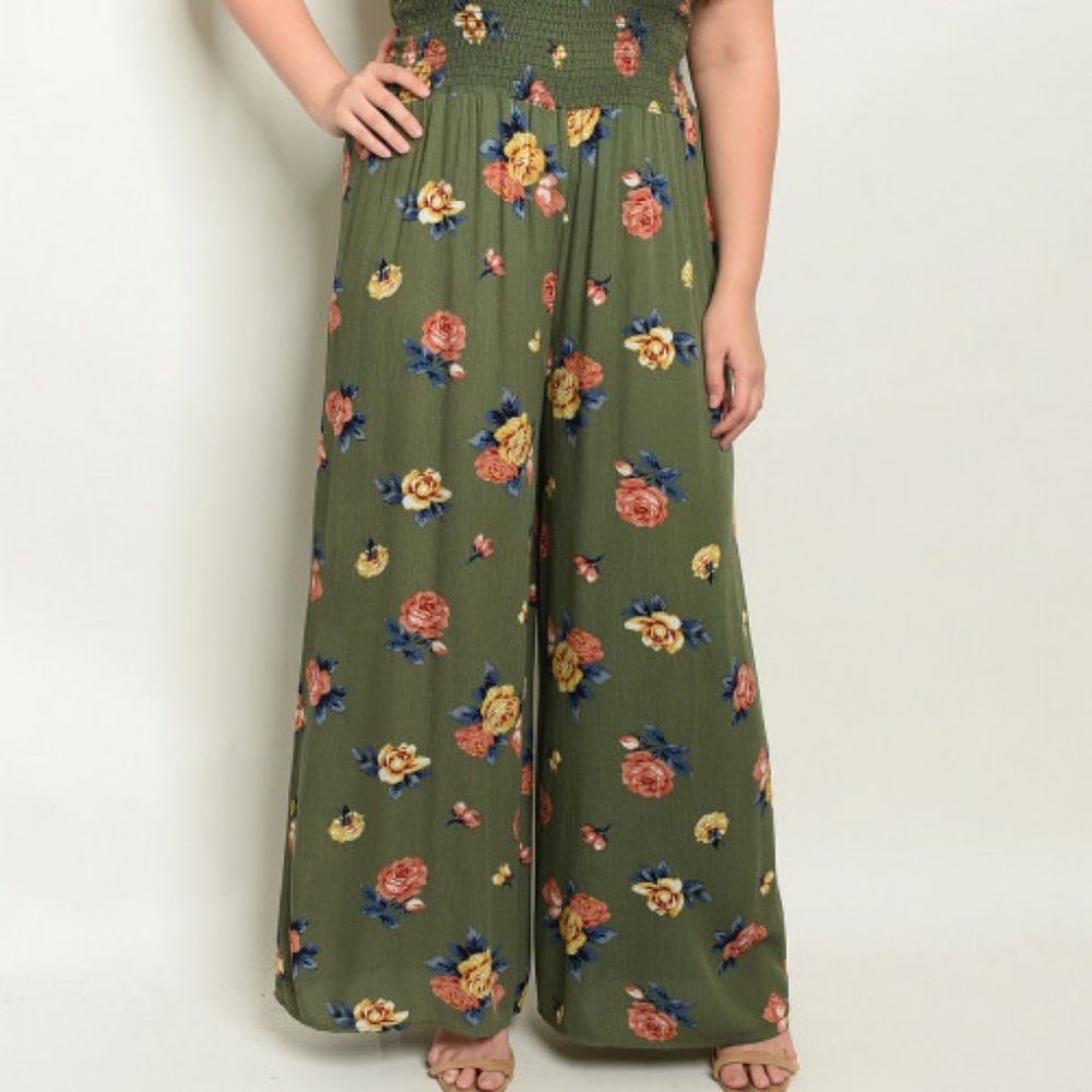 Beautiful Green jumpsuit - Picture 2 of 4